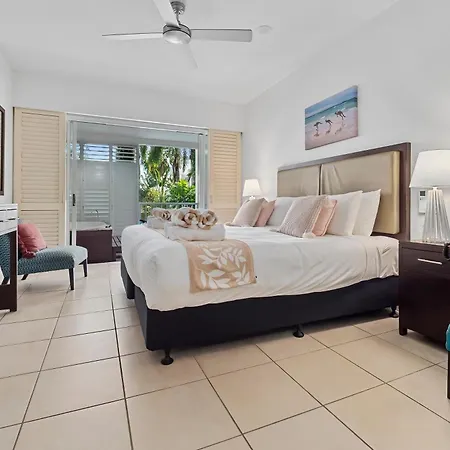 Private Beach Club Apartment In Building 2 Palm Cove Room photo