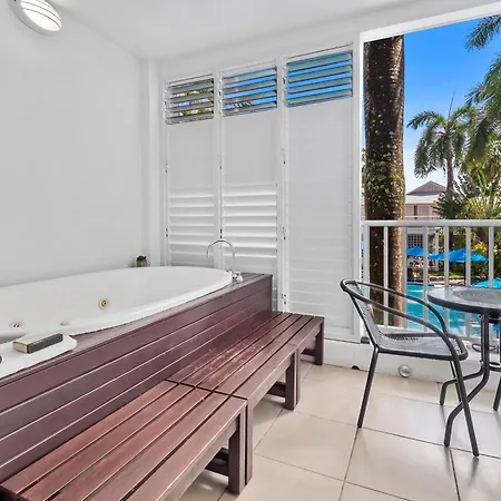 Private Beach Club Apartment In Building 2 Palm Cove Room photo