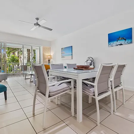 Private Beach Club Apartment In Building 2 Palm Cove Room photo