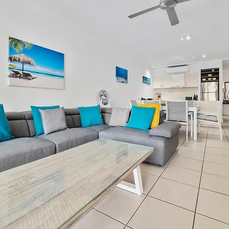 Private Beach Club Apartment In Building 2 Palm Cove Room photo